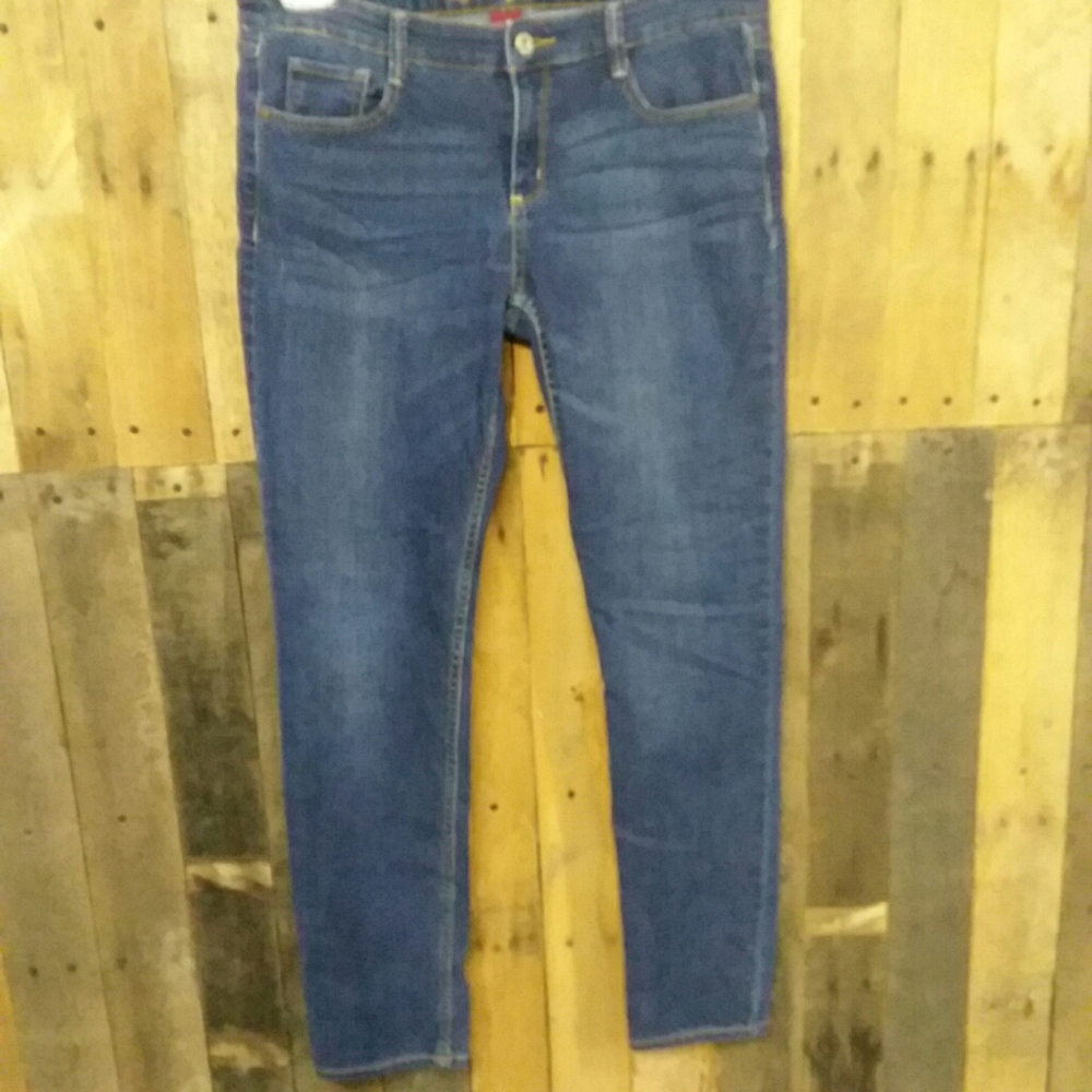 Arizona Super Skinny Jeans/Size 11 Average